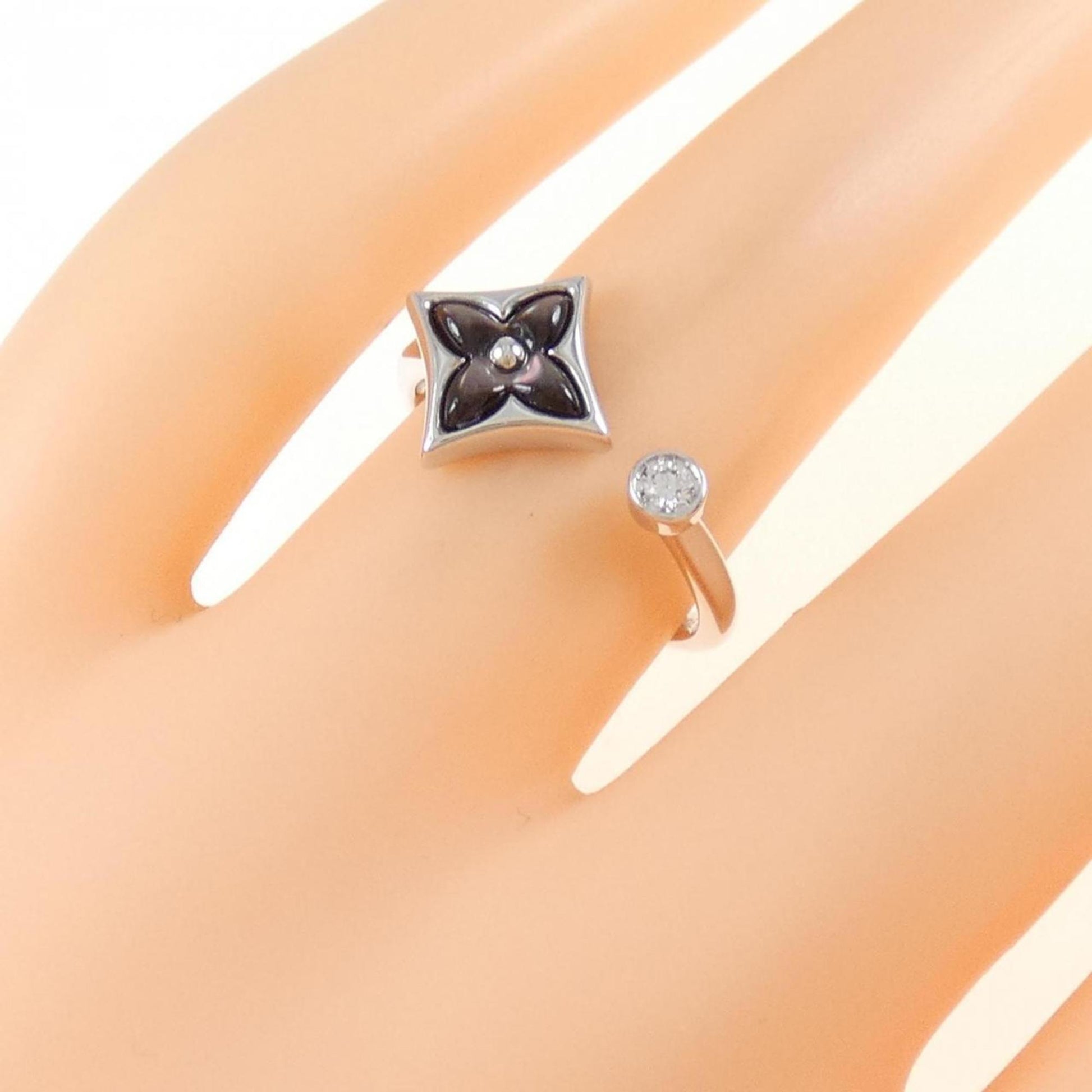 Louis Vuitton Blossom  gold Ring Jewelry