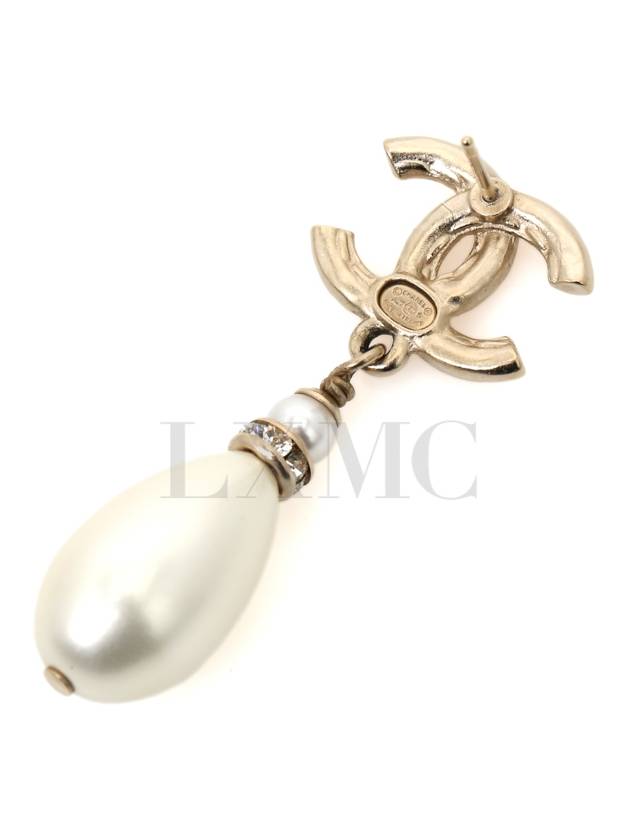 Pearl Earrings Showline CC Logo AB8513