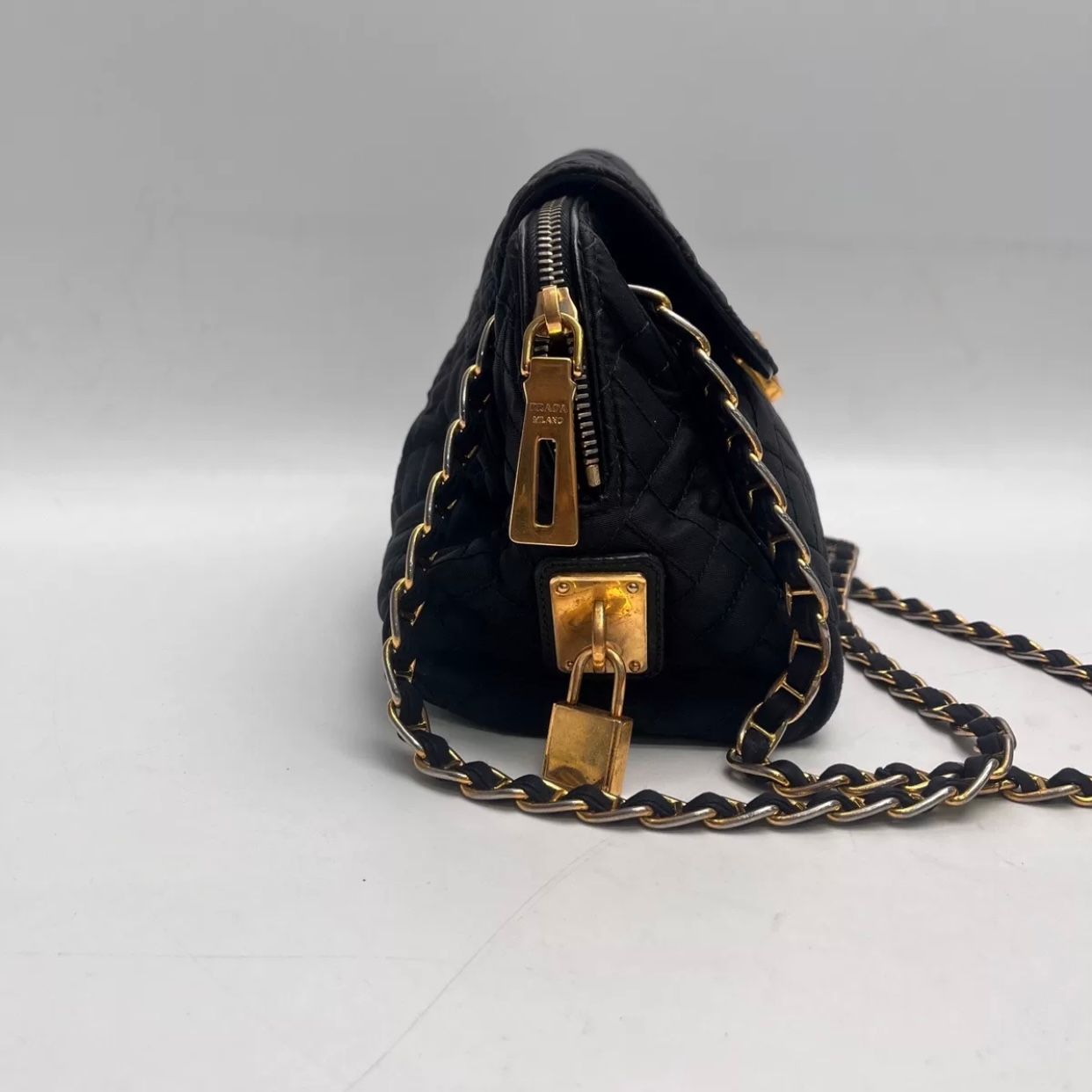 Preloved prada Bag black 25x16cm 46425