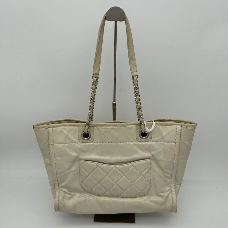 Chanel Beige Leather Shoulder Bag Medium