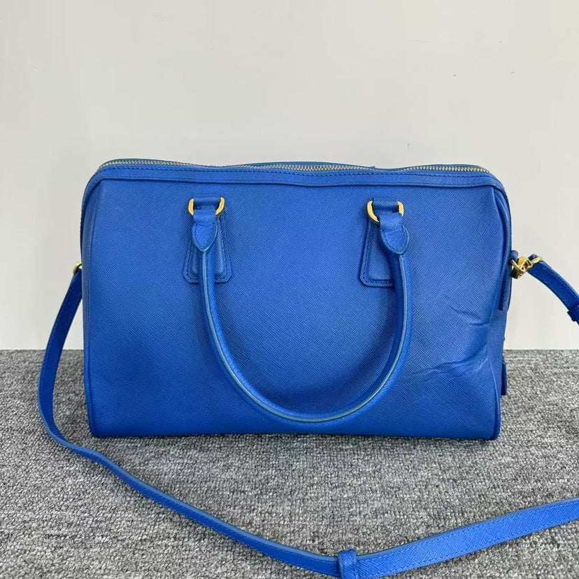 Preloved Prada Saffiano Blue Shoulder Bag