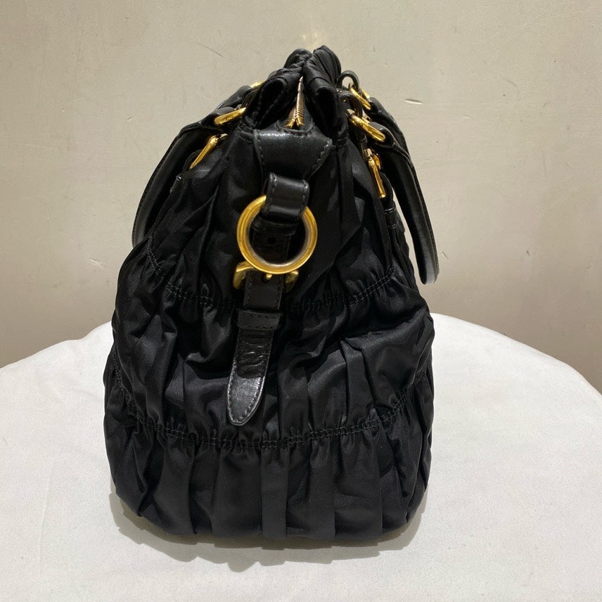 preloved Prada classic tote
